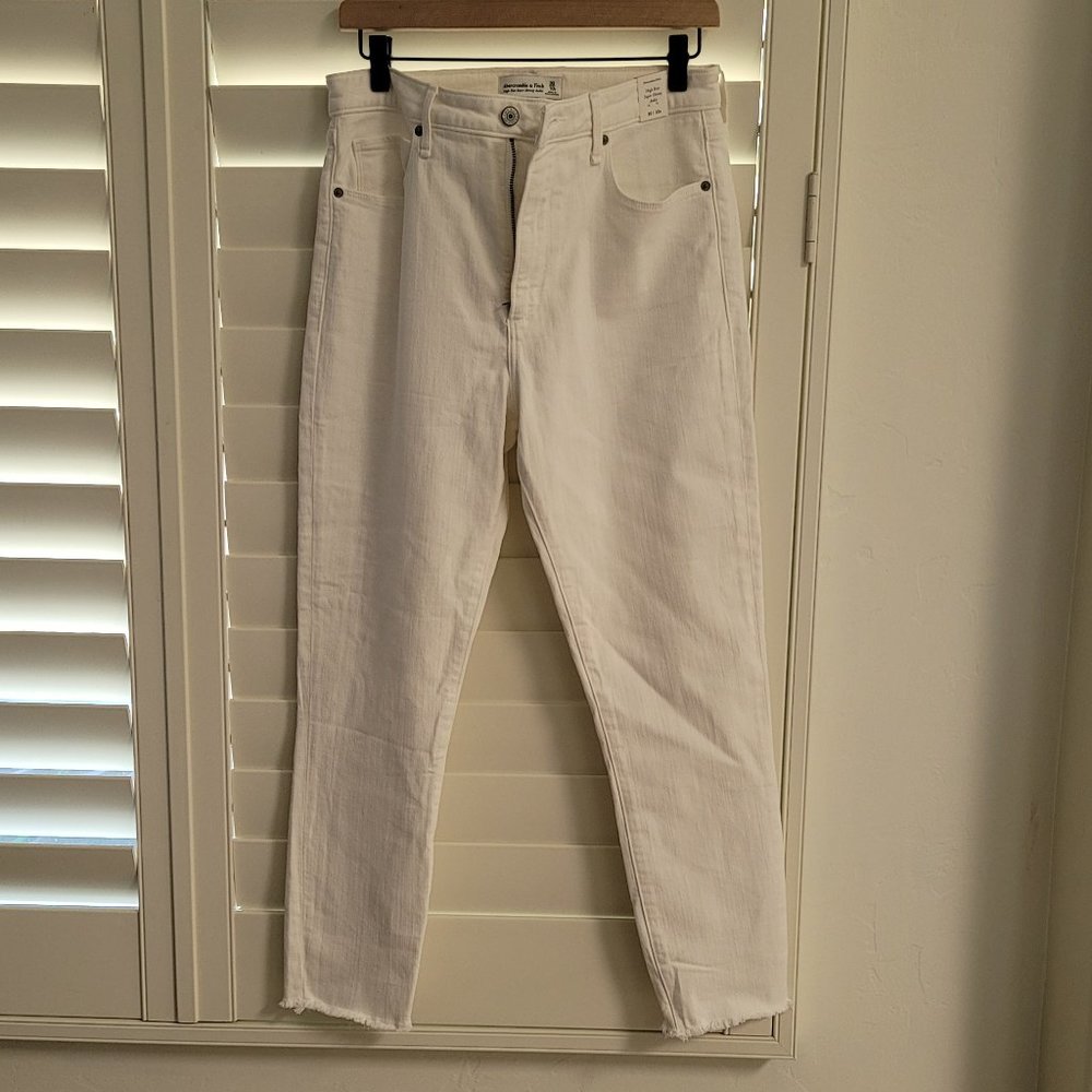 Abercrombie NWT white high rise super skinny ankle jeans